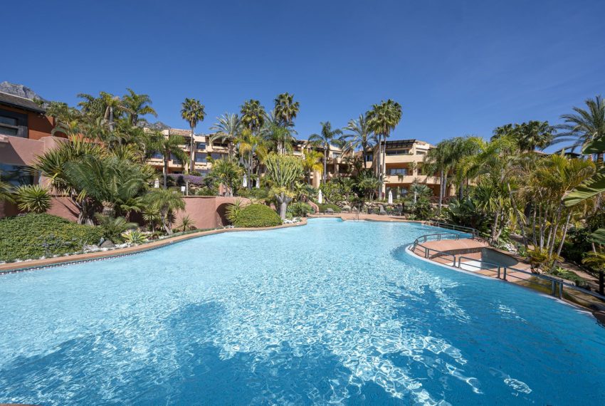 R5131510-Apartment-For-Sale-The-Golden-Mile-Penthouse-3-Beds-176-Built-4