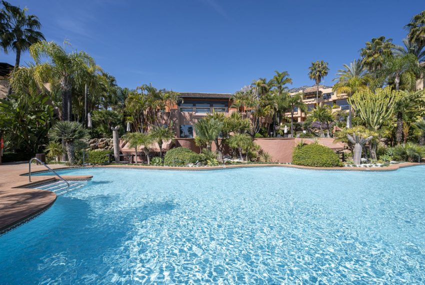 R5131510-Apartment-For-Sale-The-Golden-Mile-Penthouse-3-Beds-176-Built-5