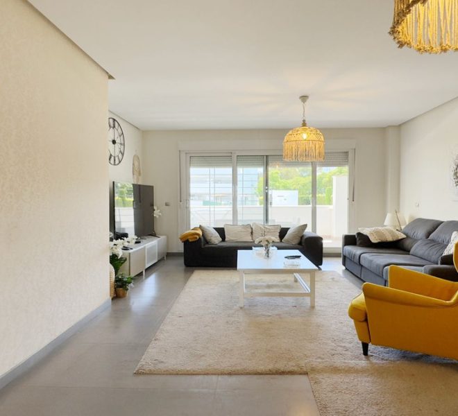 R5131687-Image 1-Ground Floor - 3 Beds - 133 Built