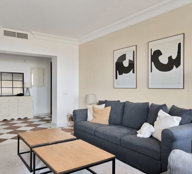 R5131708-Image 1-Penthouse - 2 Beds - 130 Built
