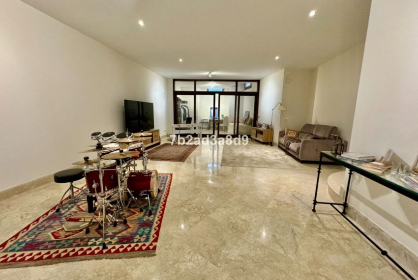 R5132605-Apartment-For-Sale-San-Pedro-de-Alcantara-Ground-Floor-3-Beds-231-Built-1