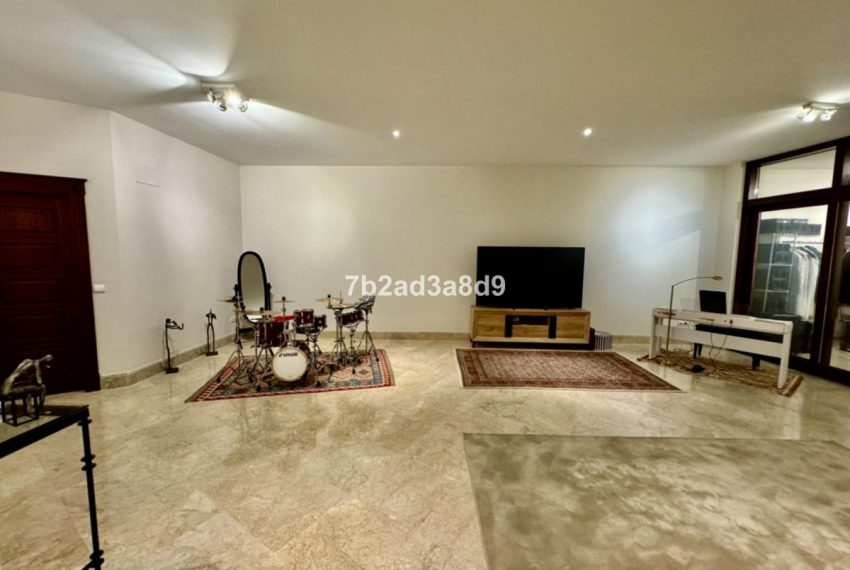 R5132605-Apartment-For-Sale-San-Pedro-de-Alcantara-Ground-Floor-3-Beds-231-Built-3