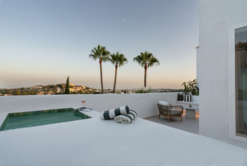 R5132626-Apartment-For-Sale-Nueva-Andalucia-Penthouse-Duplex-3-Beds-165-Built