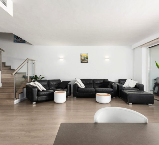 R5132674-Image 1-Terraced - 4 Beds - 285 Built