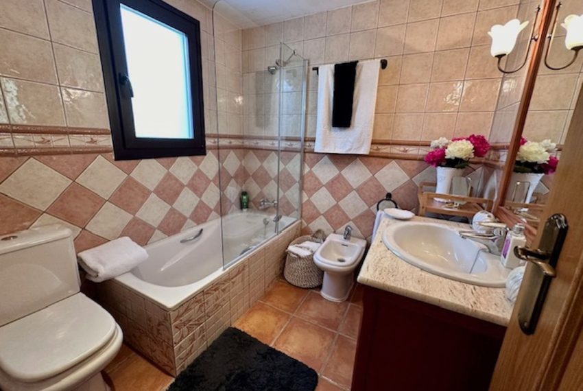R5133421-Apartment-For-Sale-Estepona-Penthouse-2-Beds-90-Built-11