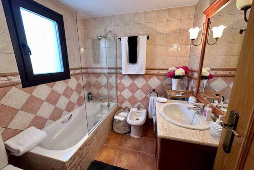 R5133421-Apartment-For-Sale-Estepona-Penthouse-2-Beds-90-Built-12