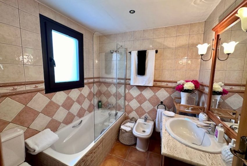R5133421-Apartment-For-Sale-Estepona-Penthouse-2-Beds-90-Built-13