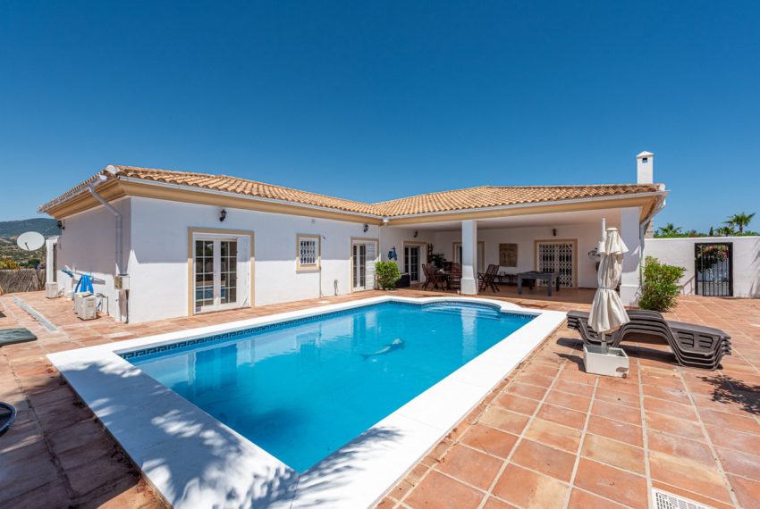 R5133601-Villa-For-Sale-La-Cala-Golf-Detached-7-Beds-757-Built