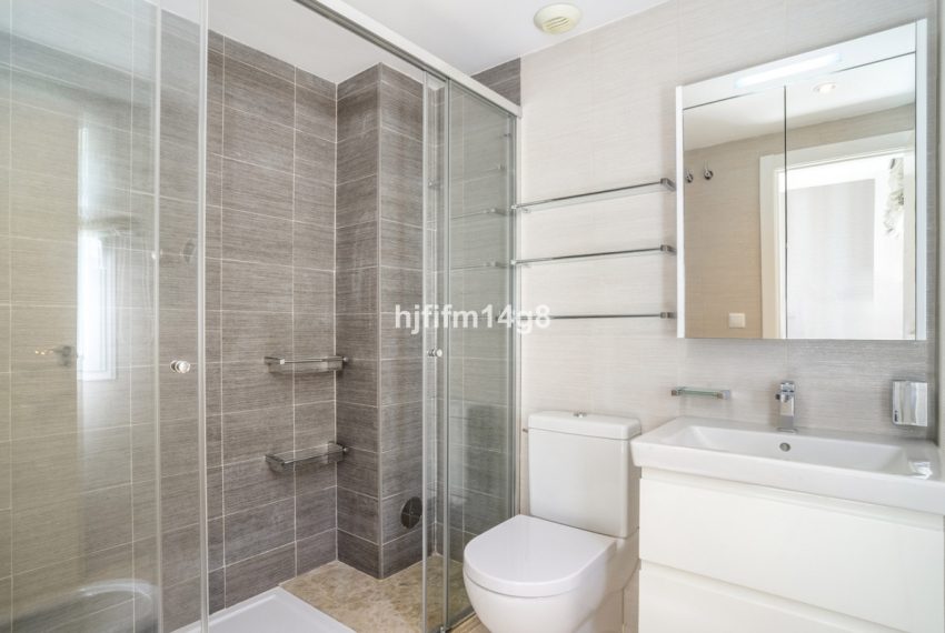 R5133631-Apartment-For-Sale-Nueva-Andalucia-Ground-Floor-2-Beds-85-Built-14