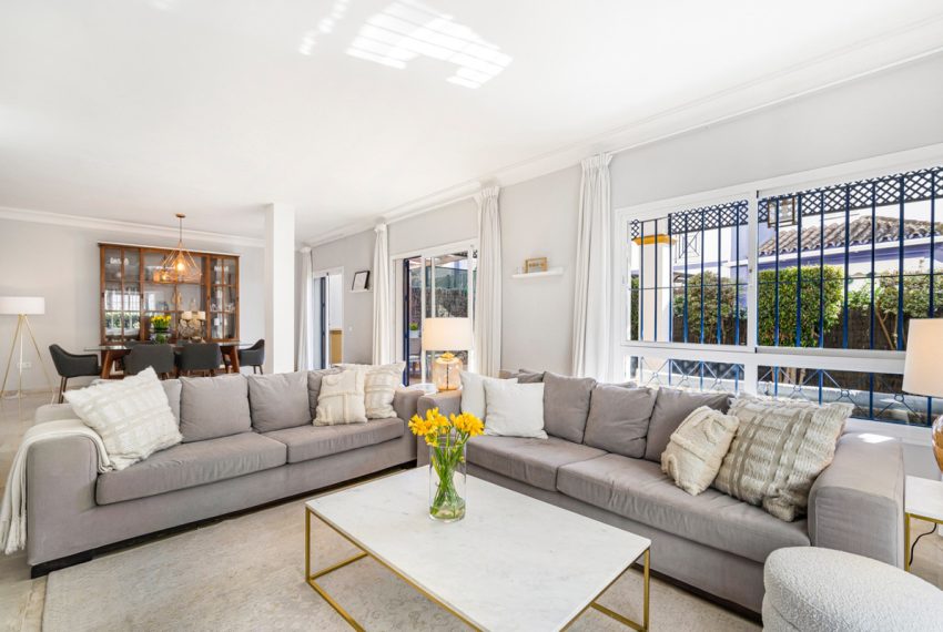 R5133661-Villa-For-Sale-San-Pedro-de-Alcantara-Semi-Detached-5-Beds-194-Built-4