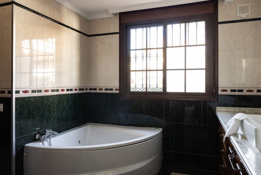 R5134261-Villa-For-Sale-San-Pedro-de-Alcantara-Detached-4-Beds-490-Built-16