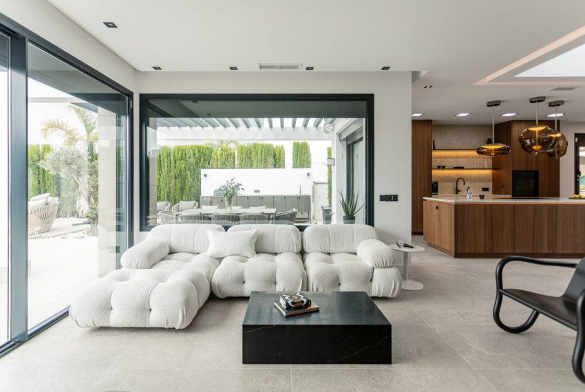 R5134270-Townhouse-For-Sale-Estepona-Terraced-4-Beds-383-Built-5