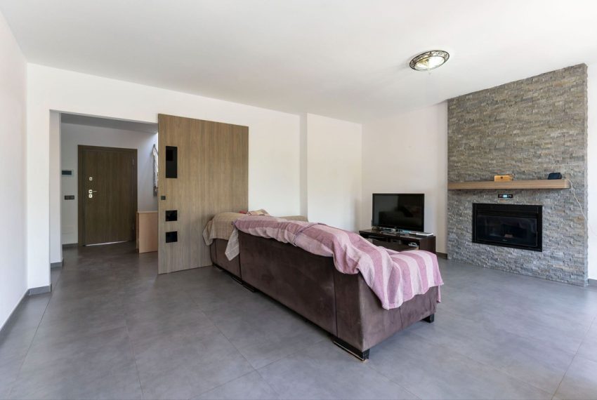 R5134831-Villa-For-Sale-Coin-Detached-4-Beds-147-Built-2