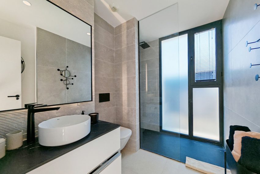 R5134837-Villa-For-Sale-Estepona-Detached-5-Beds-316-Built-16