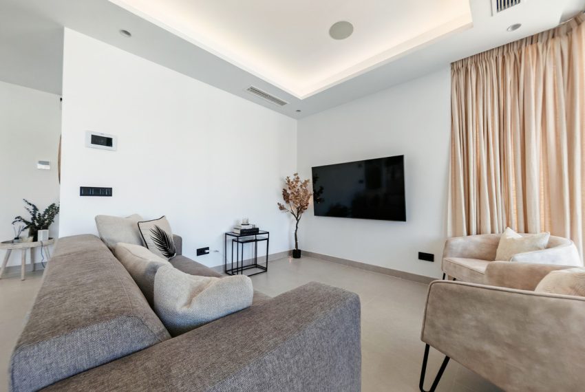 R5134837-Villa-For-Sale-Estepona-Detached-5-Beds-316-Built-8