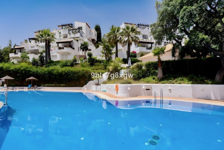 R5135203-Apartment-For-Sale-La-Mairena-Middle-Floor-2-Beds-123-Built