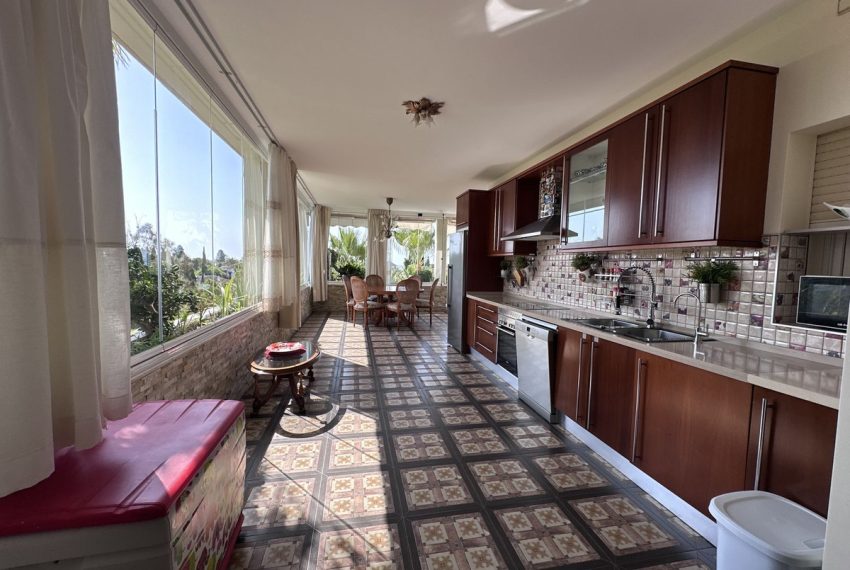 R5135290-Apartment-For-Sale-The-Golden-Mile-Middle-Floor-4-Beds-178-Built-16