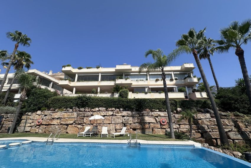 R5135290-Apartment-For-Sale-The-Golden-Mile-Middle-Floor-4-Beds-178-Built