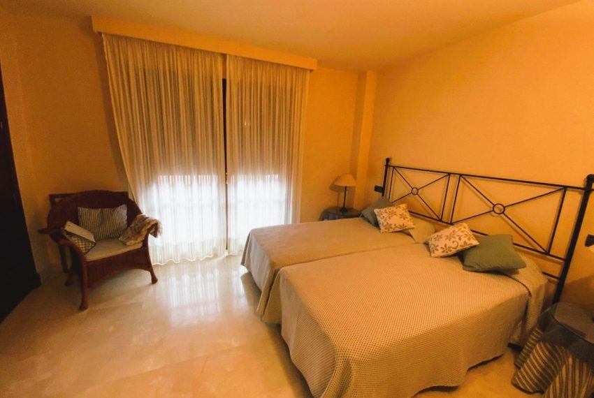 R5135377-Villa-For-Sale-Marbella-Detached-5-Beds-560-Built-10