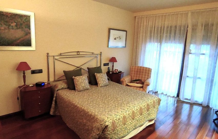 R5135377-Villa-For-Sale-Marbella-Detached-5-Beds-560-Built-11