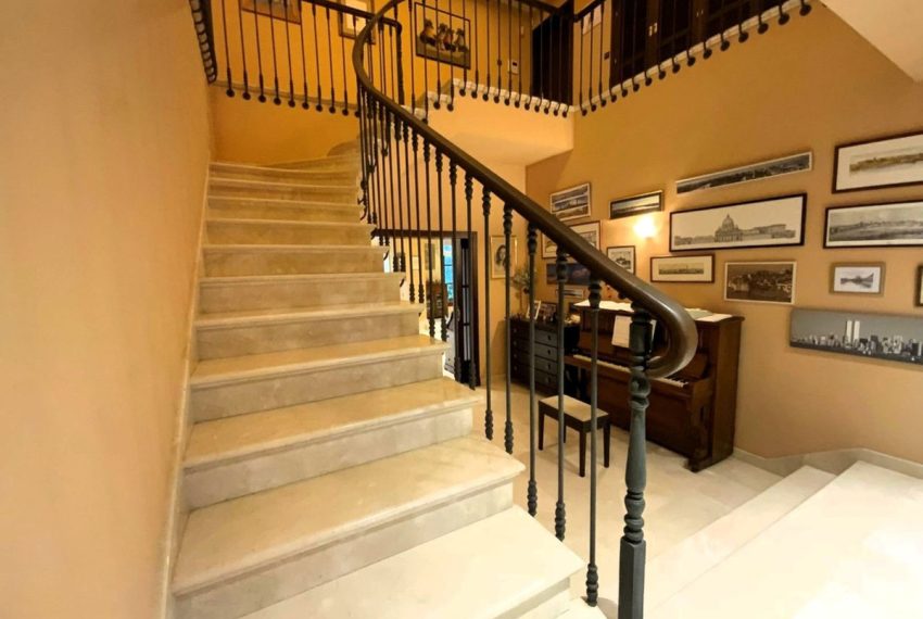 R5135377-Villa-For-Sale-Marbella-Detached-5-Beds-560-Built-6
