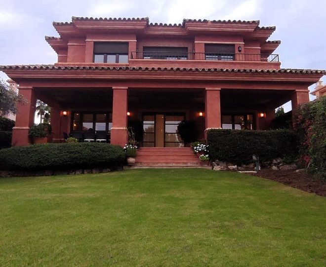 R5135377-Image 1-Detached - 5 Beds - 560 Built