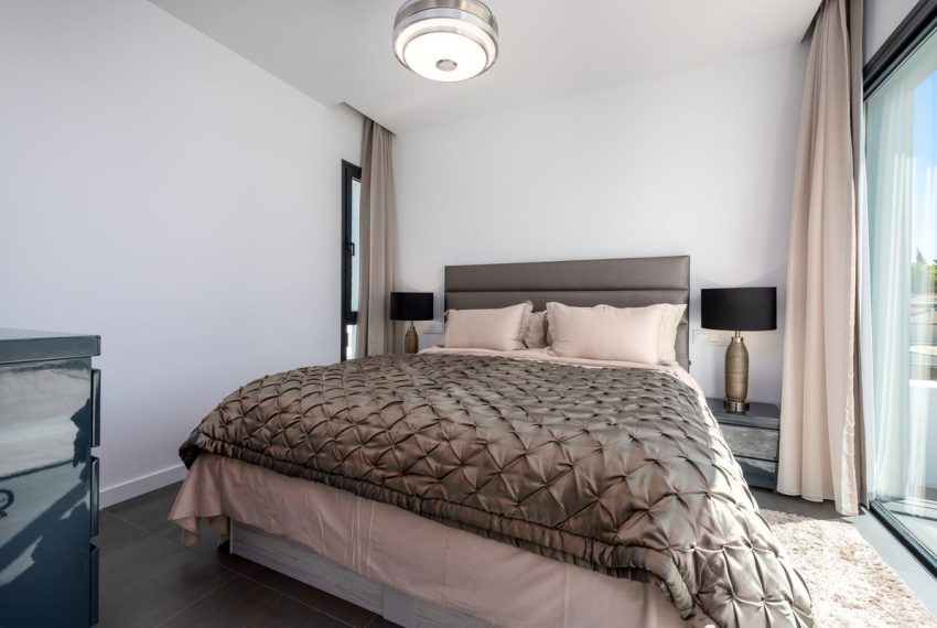 R5135491-Villa-For-Sale-New-Golden-Mile-Detached-4-Beds-430-Built-9