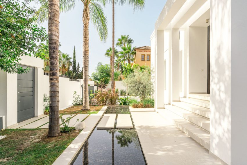 R5135674-Villa-For-Sale-Nueva-Andalucia-Detached-4-Beds-360-Built-14