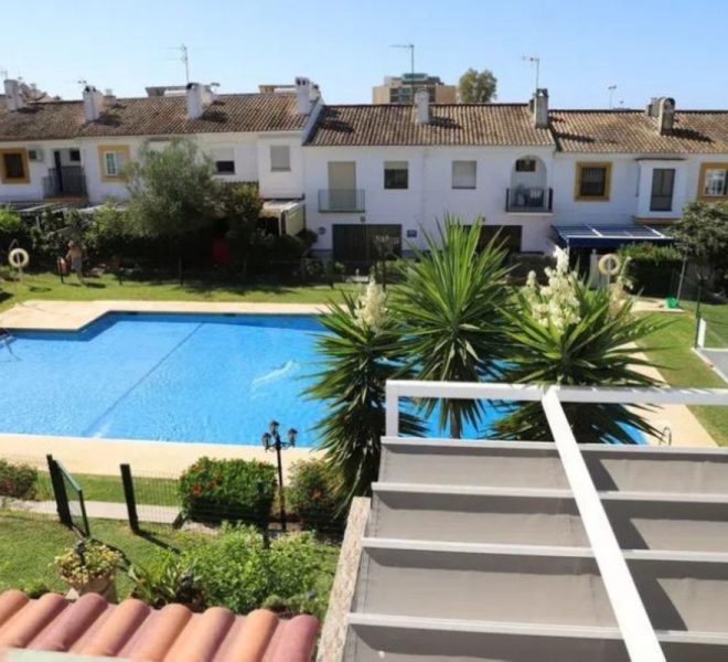R5135893-Image 1-Terraced - 3 Beds - 130 Built