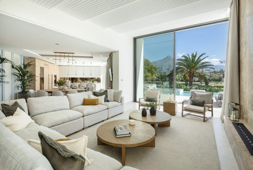 R5136022-Villa-For-Sale-Nueva-Andalucia-Detached-5-Beds-627-Built-8