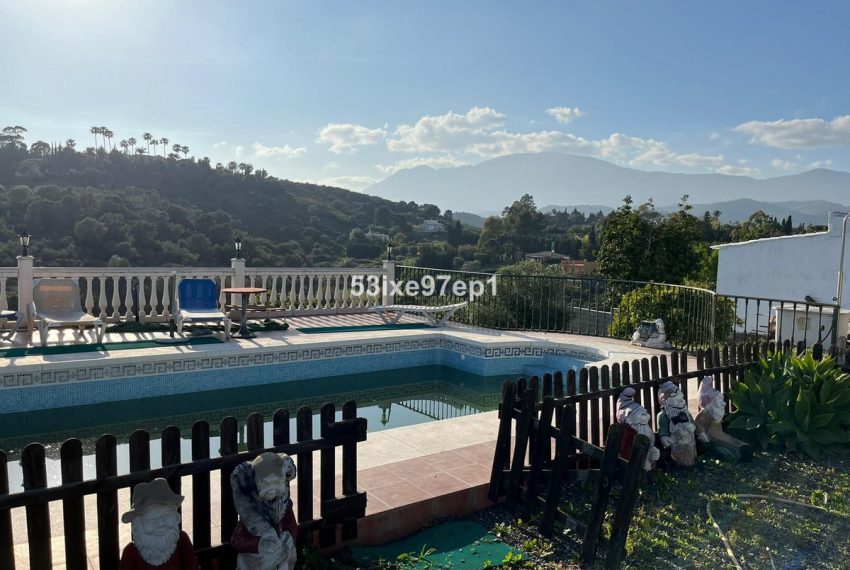 R5138626-Villa-For-Sale-Estepona-Finca-3-Beds-253-Built-2