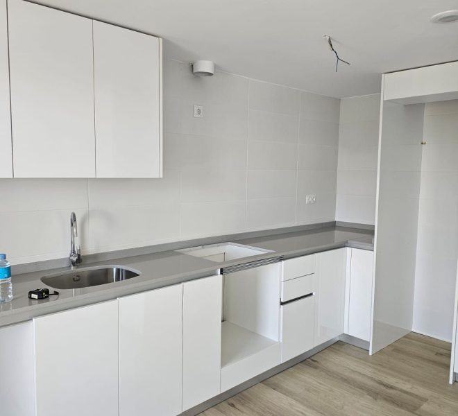R5139916-Image 1-Penthouse - 3 Beds - 90 Built