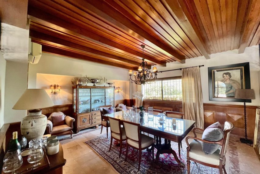 R5139934-Villa-For-Sale-Elviria-Detached-4-Beds-450-Built-16