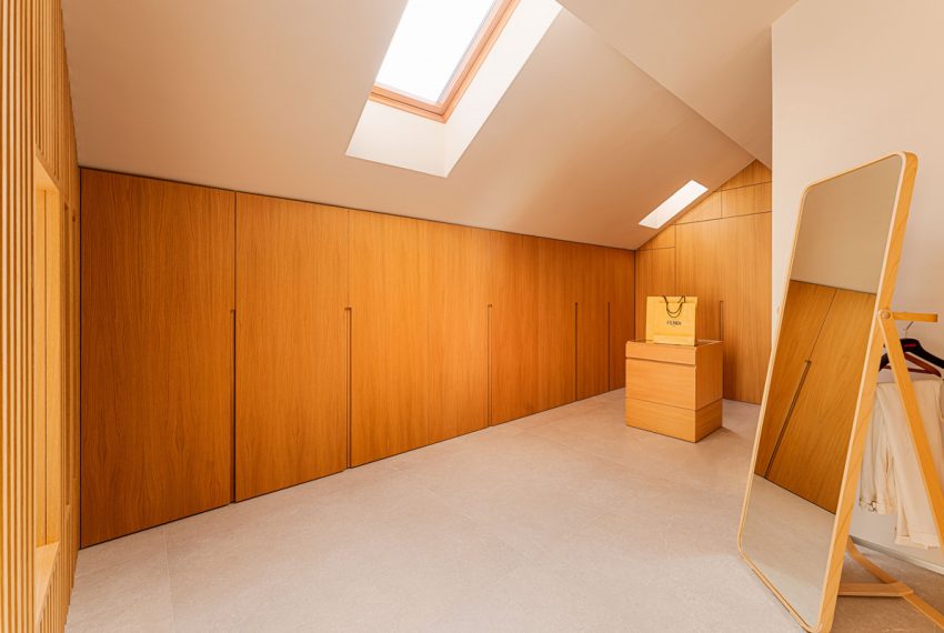 R5140108-Apartment-For-Sale-The-Golden-Mile-Penthouse-Duplex-3-Beds-276-Built-14
