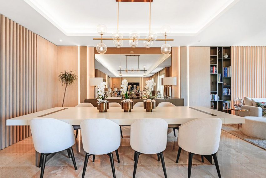 R5140834-Apartment-For-Sale-The-Golden-Mile-Middle-Floor-4-Beds-341-Built-1