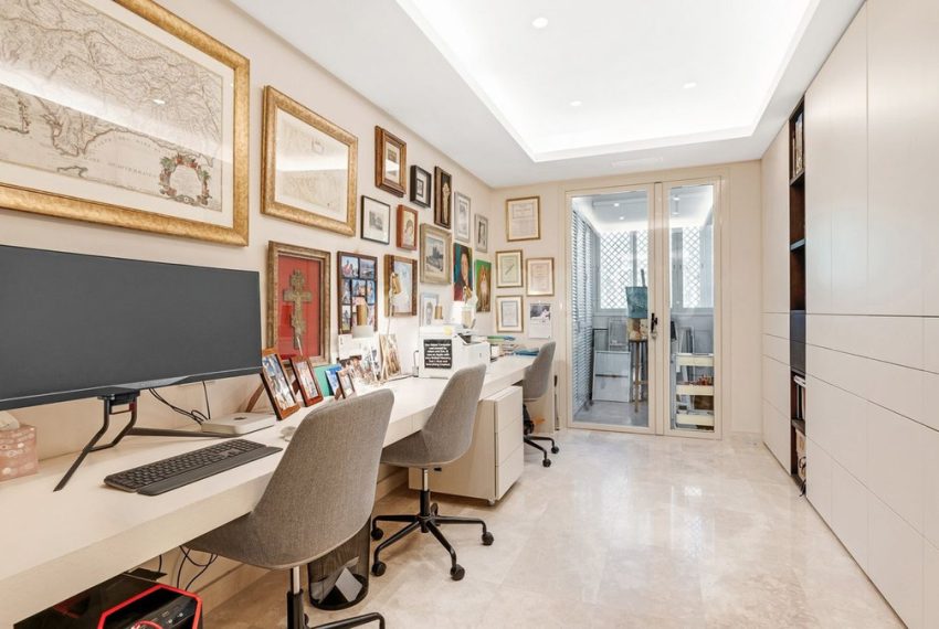 R5140834-Apartment-For-Sale-The-Golden-Mile-Middle-Floor-4-Beds-341-Built-19