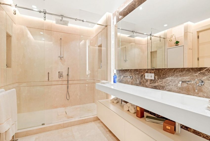R5140834-Apartment-For-Sale-The-Golden-Mile-Middle-Floor-4-Beds-341-Built-6
