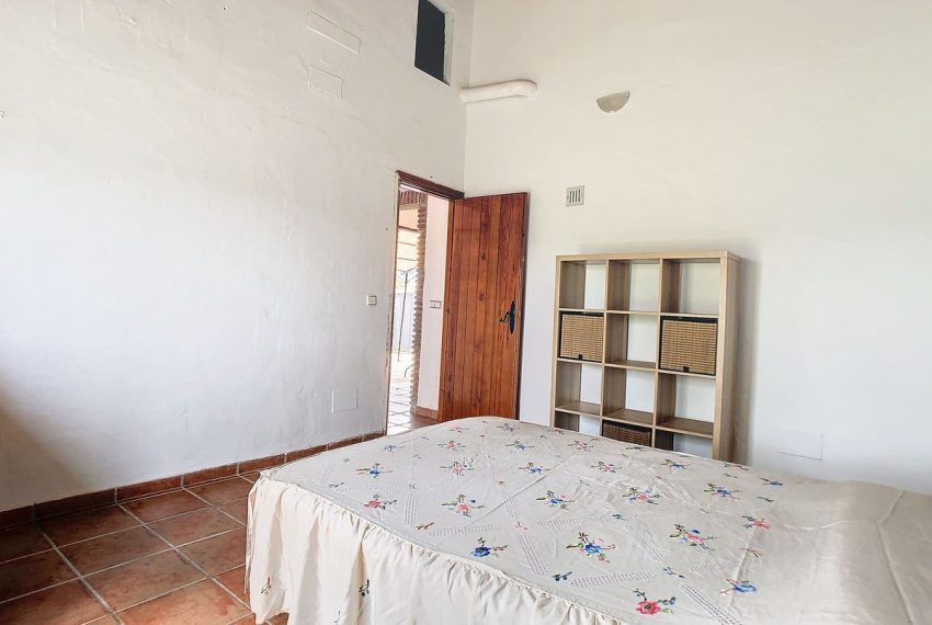 R5140843-Villa-For-Sale-Coin-Detached-2-Beds-129-Built-16