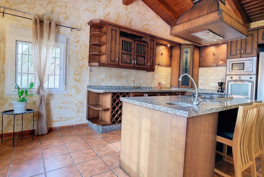 R5140843-Villa-For-Sale-Coin-Detached-2-Beds-129-Built-4