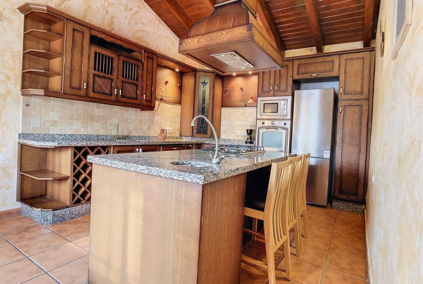 R5140843-Villa-For-Sale-Coin-Detached-2-Beds-129-Built-5