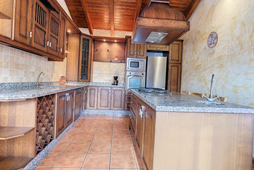R5140843-Villa-For-Sale-Coin-Detached-2-Beds-129-Built-7