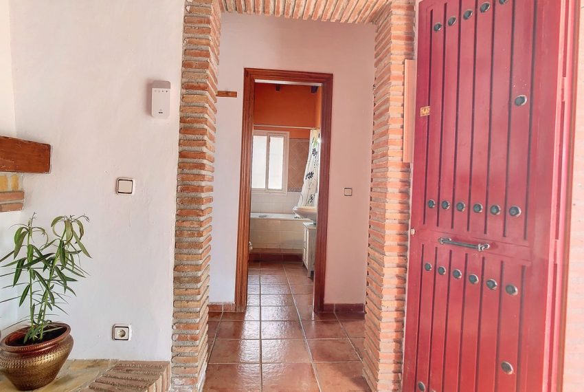 R5140843-Villa-For-Sale-Coin-Detached-2-Beds-129-Built-9