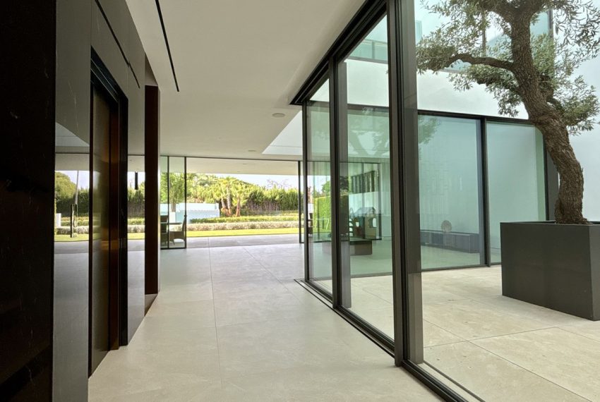 R5140960-Villa-For-Sale-Nueva-Andalucia-Semi-Detached-4-Beds-612-Built-12
