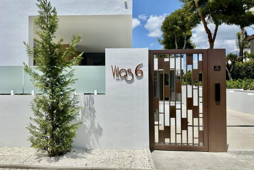 R5140960-Villa-For-Sale-Nueva-Andalucia-Semi-Detached-4-Beds-612-Built-2
