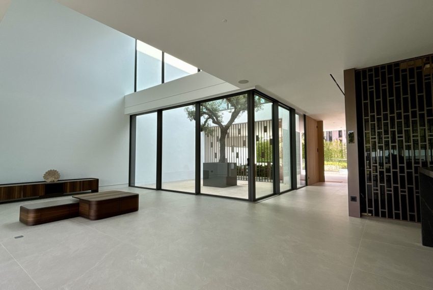R5140960-Villa-For-Sale-Nueva-Andalucia-Semi-Detached-4-Beds-612-Built-8