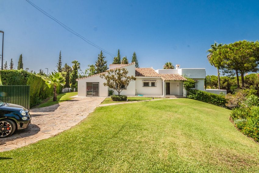 R5140984-Villa-For-Sale-Elviria-Detached-5-Beds-251-Built-2