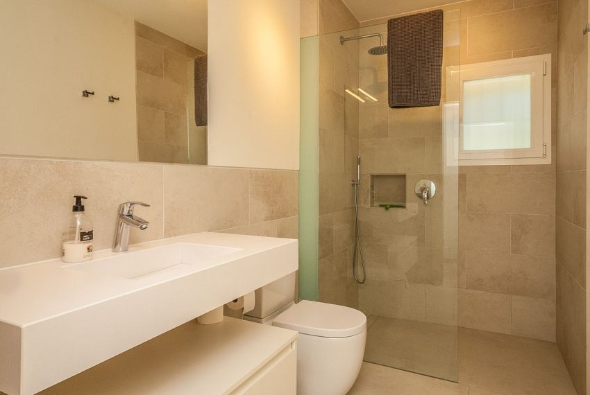 R5140984-Villa-For-Sale-Elviria-Detached-5-Beds-251-Built-5