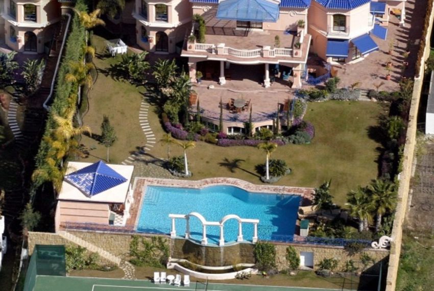 R5140987-Villa-For-Sale-Nueva-Andalucia-Detached-17-Beds-1727-Built-14