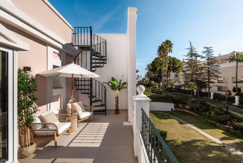 R5141002-Apartment-For-Sale-Nueva-Andalucia-Penthouse-Duplex-3-Beds-241-Built-3