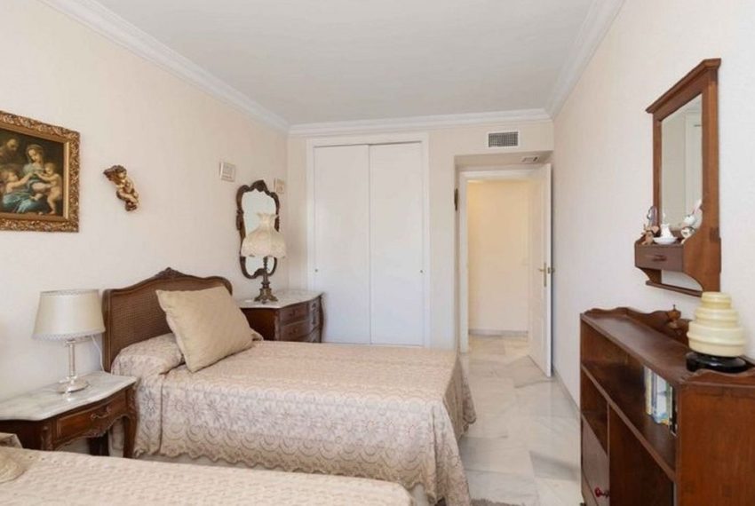 R5141653-Apartment-For-Sale-The-Golden-Mile-Penthouse-Duplex-3-Beds-165-Built-16